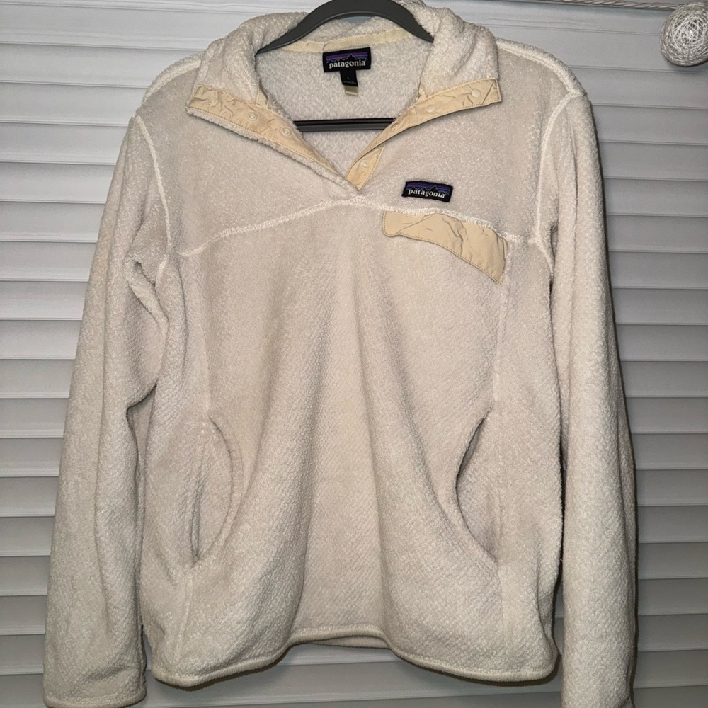 Patagonia Cream Fleece Pullover
